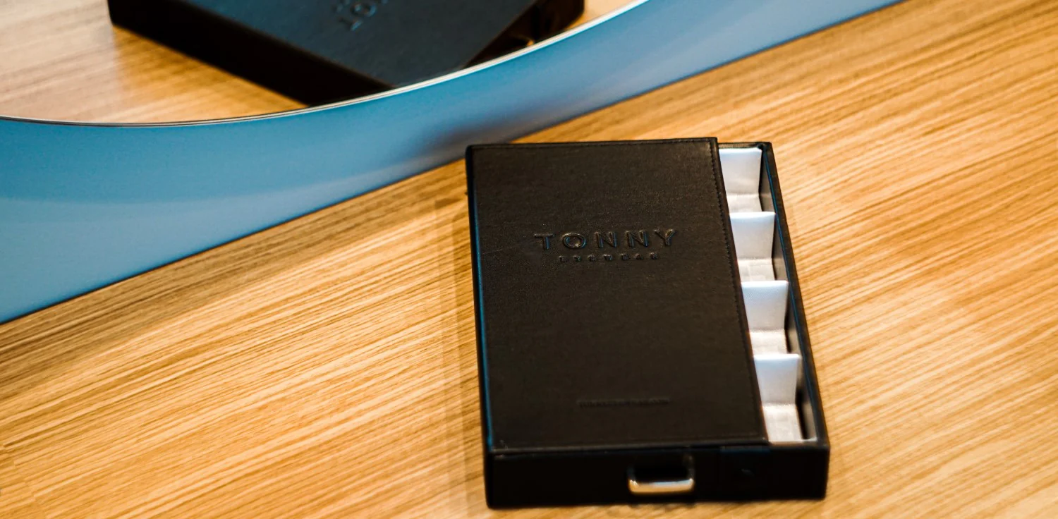 Kuweta na 4 szt. okularów TONNY