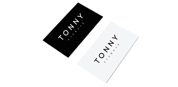 Tabliczka plexi z logo TONNY Eyewear
